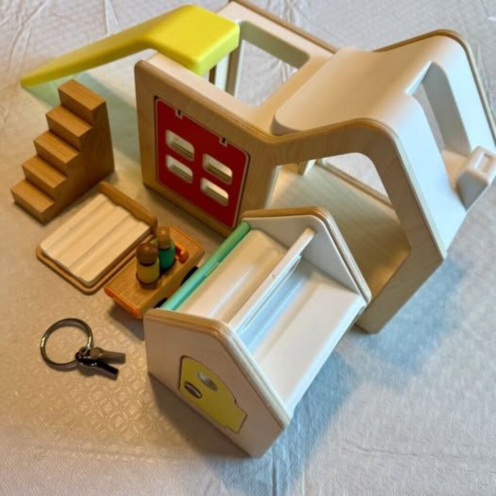 Lovevery Observer Play Kit - Incomplete - Picture 3 of 8